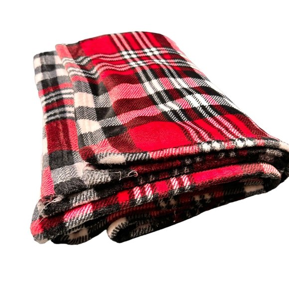 Elle Decor Throw Blanket 72x47 Red Black Plaid Deer Head Embellishment Soft - Picture 6 of 10